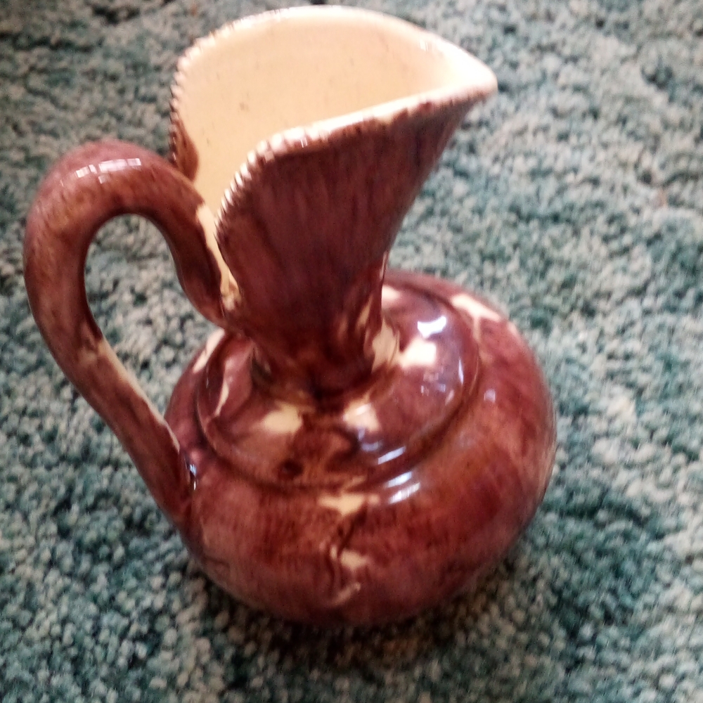 Sawtooth Mini Pitcher. - Picture 7 of 8